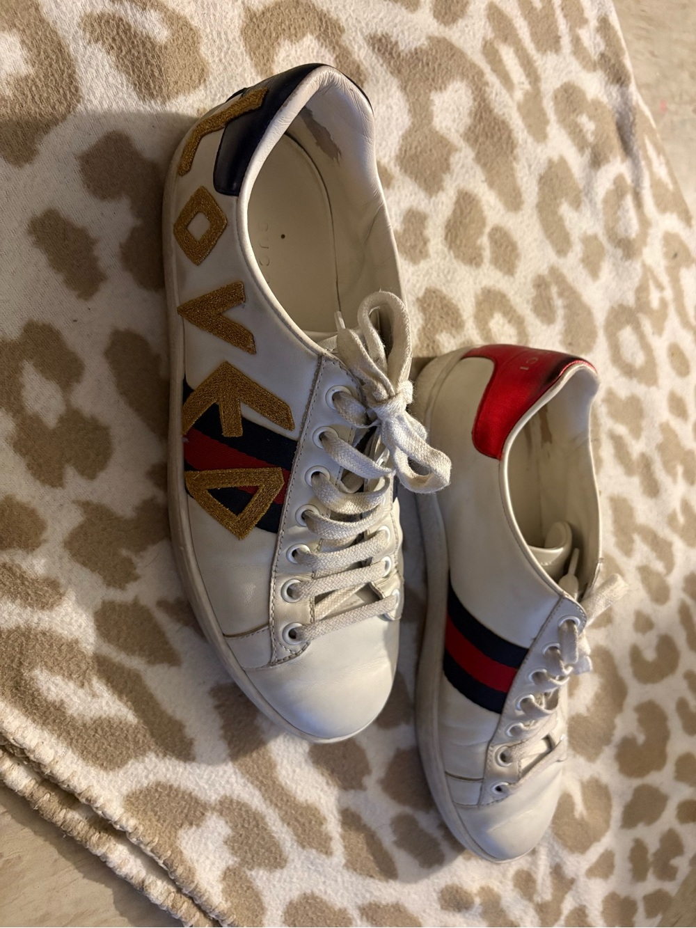 Authentic Gucci Ace LOVED Leather Sneakers- white/navy/red/gold